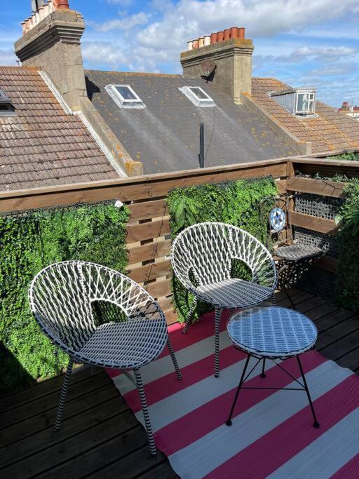 "The Parlour" Seafront Apartment AEGON International Esterno foto