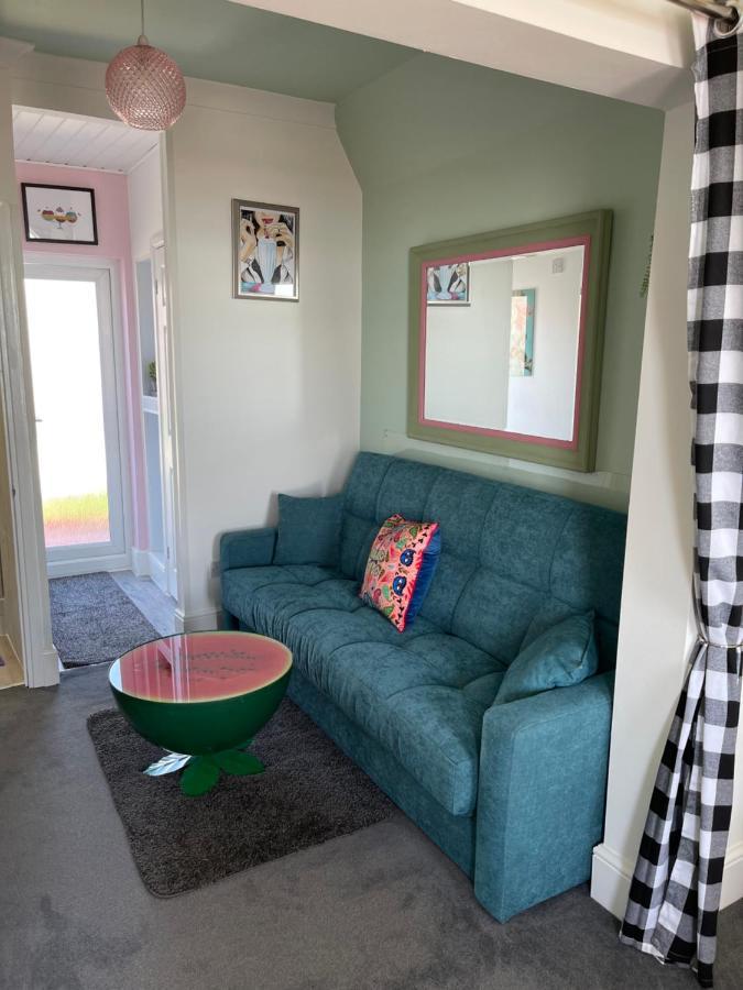 "The Parlour" Seafront Apartment AEGON International Esterno foto